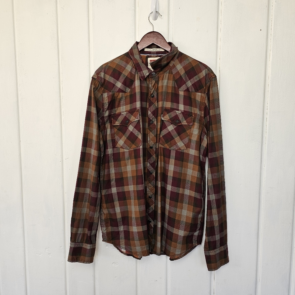 Levis Long Sleeve Maroon Plaid Button Down Western Style Modern Fit Mens L